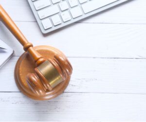 marteau justice clavier